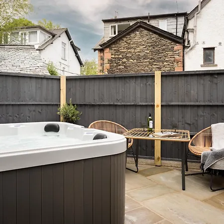 Ferry View And - Parking & X2 Hottubs Holiday home Bowness-on-Windermere