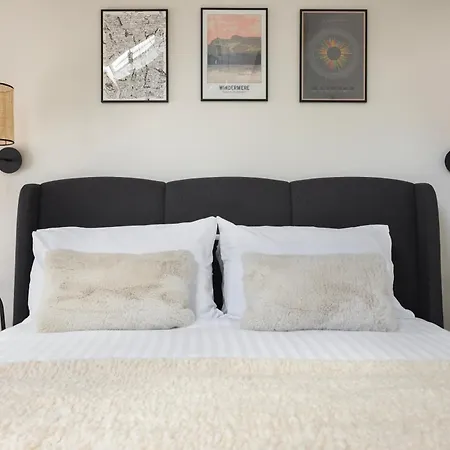 Ferry View And - Parking & X2 Hottubs Bowness-on-Windermere