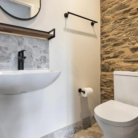 Holiday home Ferry View And - Parking & X2 Hottubs